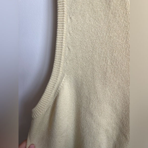 JohnstonsCashmere Mens 100 % Cashmere Yellow Sweater Vest Made in Scotland Sz L - Picture 3 of 9